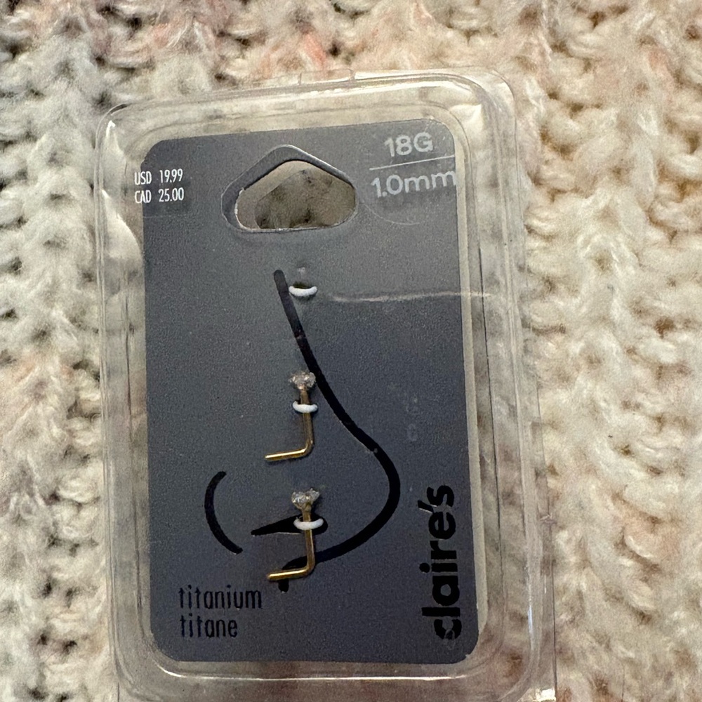 2 Unused Claires 18G 1.0mm Titanium Nose Rings